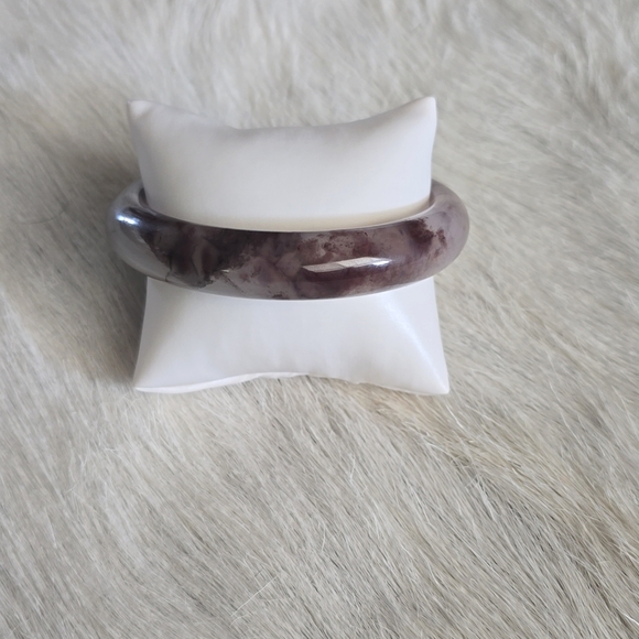 Natural Jade Bangle - Picture 5 of 10